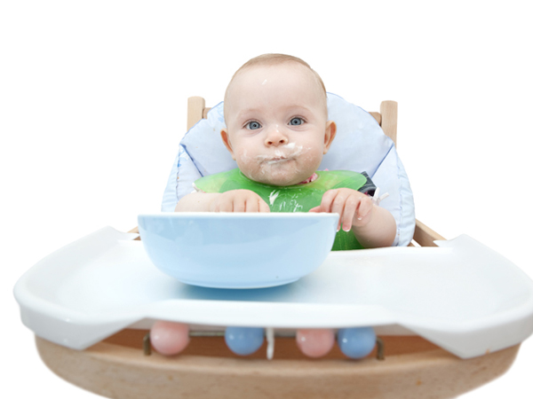 Trẻ 4 tháng tuổi ăn dặm như thế nào mới "chuẩn"?