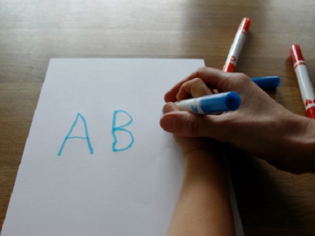 Tập luyện kỹ năng viết cho bé từ nhỏ