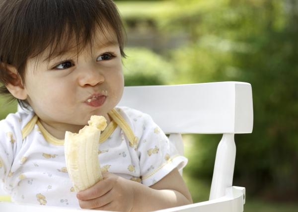 Bổ sung vitamin A cho trẻ: Thiếu hay thừa đều nguy