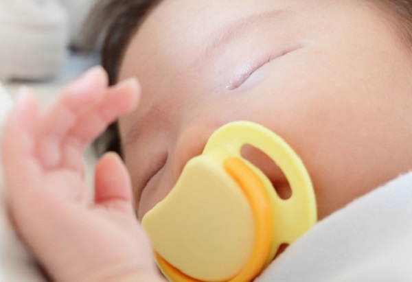 4 nguyên tắc "vàng" cho giấc ngủ trẻ sơ sinh