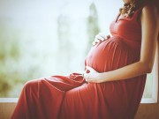 Mãn kinh vẫn mang thai: Rủi ro rình rập!