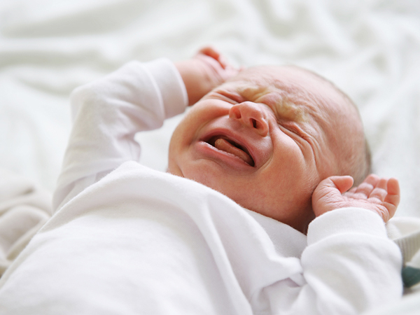 Sự phát triển của trẻ sơ sinh: Bước tiến cảm xúc