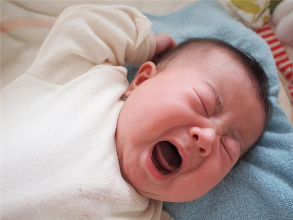 Trẻ sơ sinh thiếu canxi: Cách bổ sung "chuẩn" từng giai đoạn