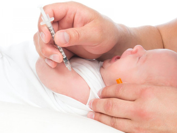 Vắc-xin 6 trong 1 - Bí quyết bảo vệ sức khỏe con yêu