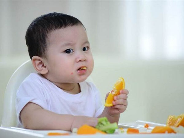 Dạy con kiểu Nhật: Dạy bé thông minh giai đoạn 0-3 tháng tuổi