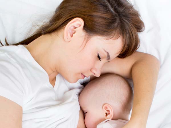 Mách mẹ bổ sung vitamin D cho trẻ sơ sinh đúng cách