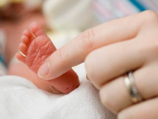 10 dấu hiệu sinh non sớm và dễ nhận biết nhất