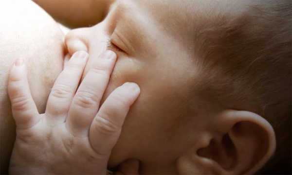 Nuôi con bằng sữa mẹ: Chuẩn bị từ trước khi sinh