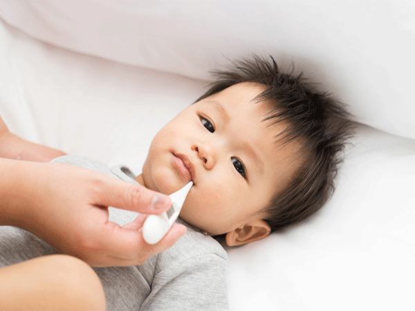Trẻ sơ sinh bị sốt: Xử sao cho đúng?